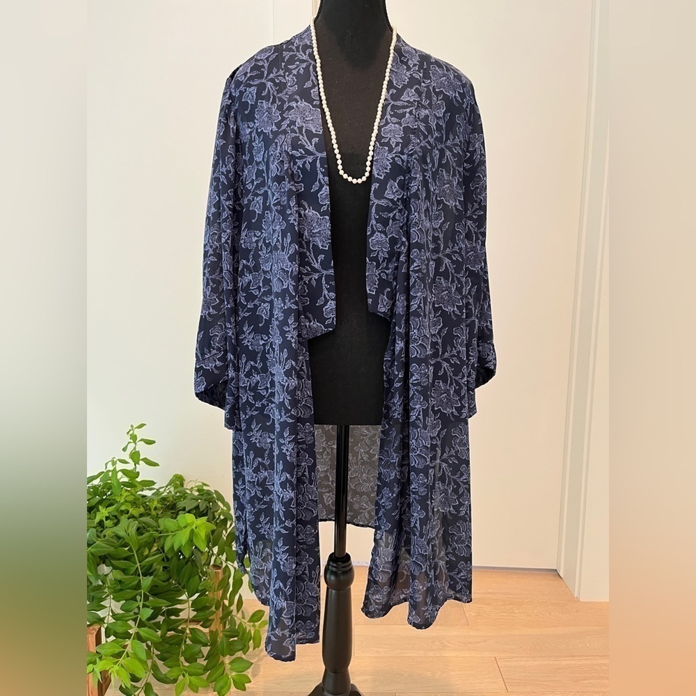 TAHARI Open Front Navy Floral Lightweight Duster Coat Wide Sleeve
